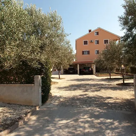 Luana Apartamento